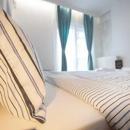 Lägenhet Ultracentral Hong Kong 3 Bdrm *
