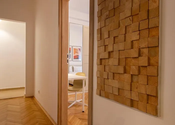 Lägenhet Ultracentral Hong Kong 3 Bdrm Bukarest