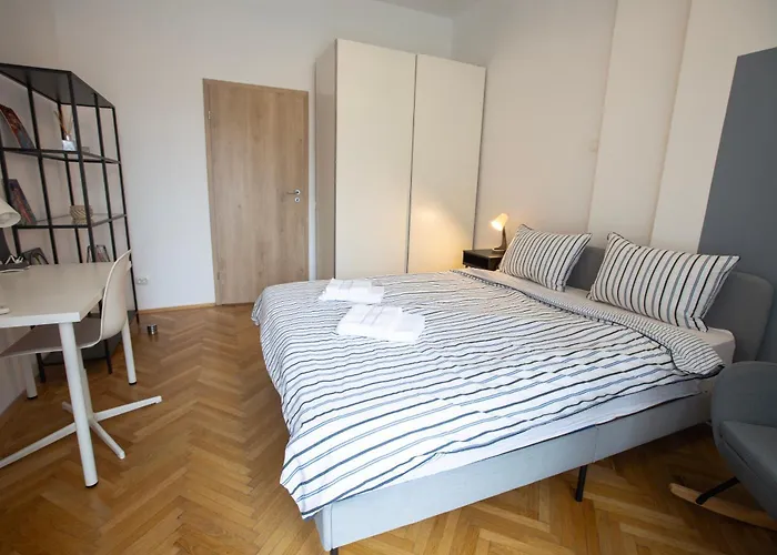 Apartament Ultracentral Hong Kong 3 Bdrm