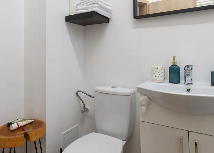 Ultracentral Hong Kong 3 Bdrm بوخارست