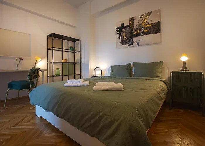 Ultracentral Hong Kong 3 Bdrm アパート *