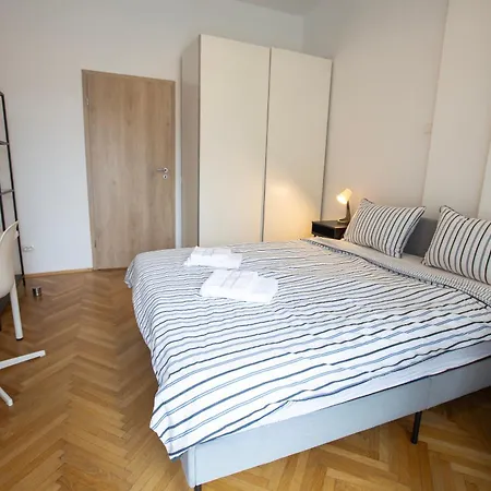 公寓 Ultracentral Hong Kong 3 Bdrm